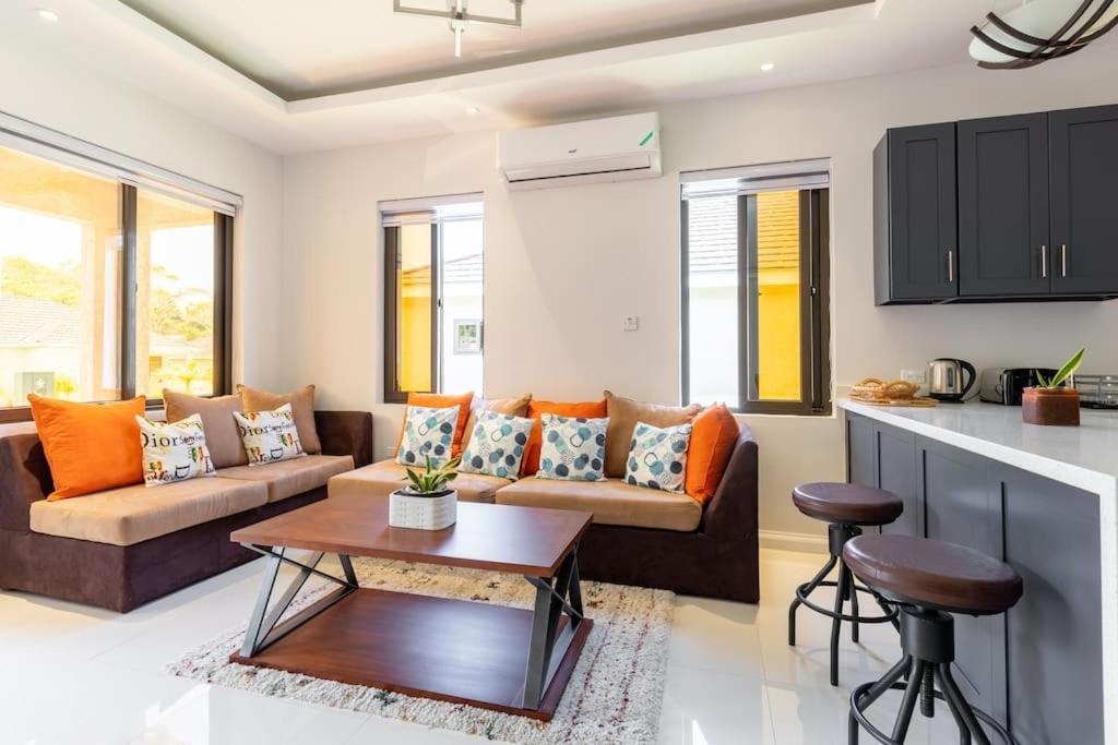 Sun Shine Luxury Villas 2 Bedroom Pool & Gym Ocho Rios St Ann Zewnętrze zdjęcie